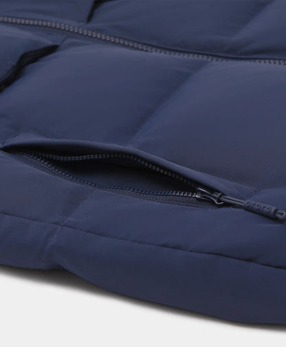 Welt hand pockets secured with zippers
